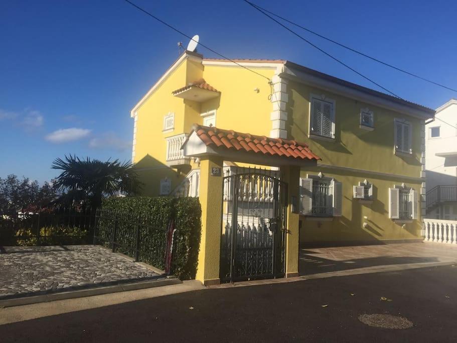 Ferienwohnung Nena In Crikvenica Bagian luar foto
