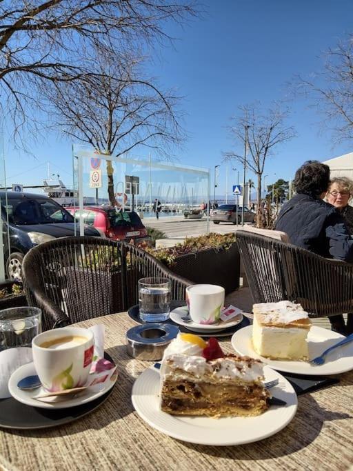 Ferienwohnung Nena In Crikvenica Bagian luar foto